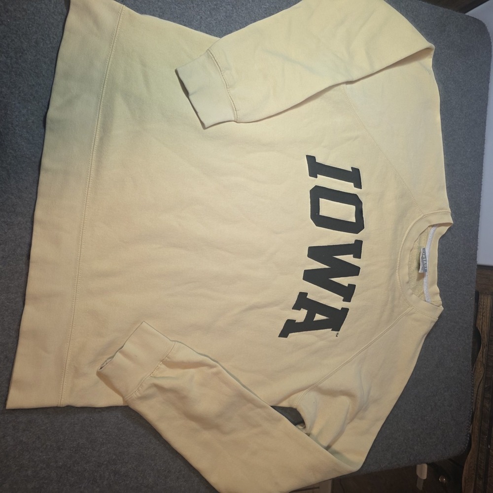 vintage Iowa collegiate sweatshirt Small K2